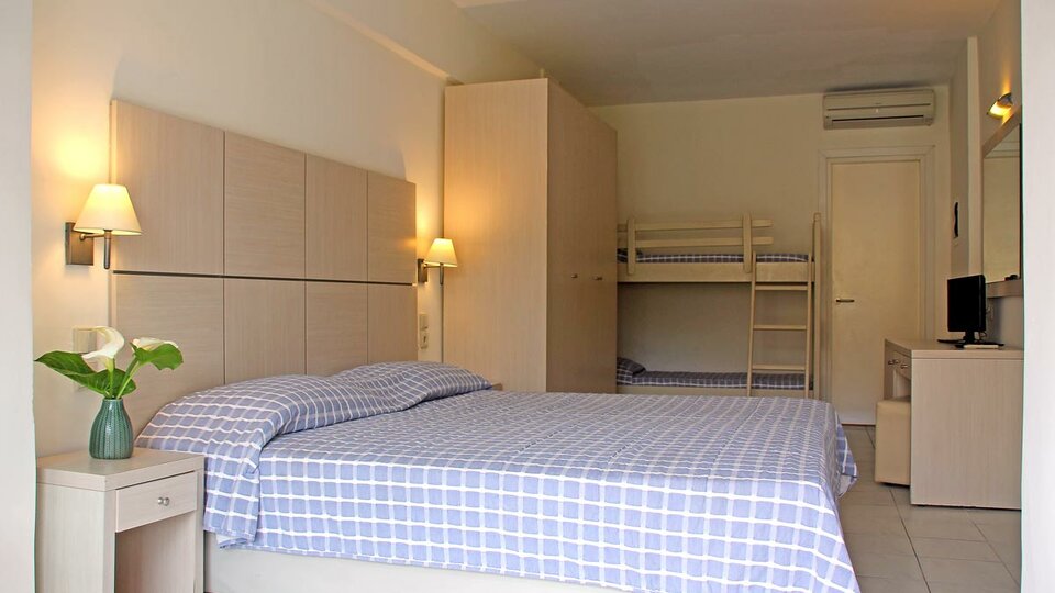 Tiara Holidays - Canvas by Mitsis Messonghi - standard room bunk beds - bedroom
